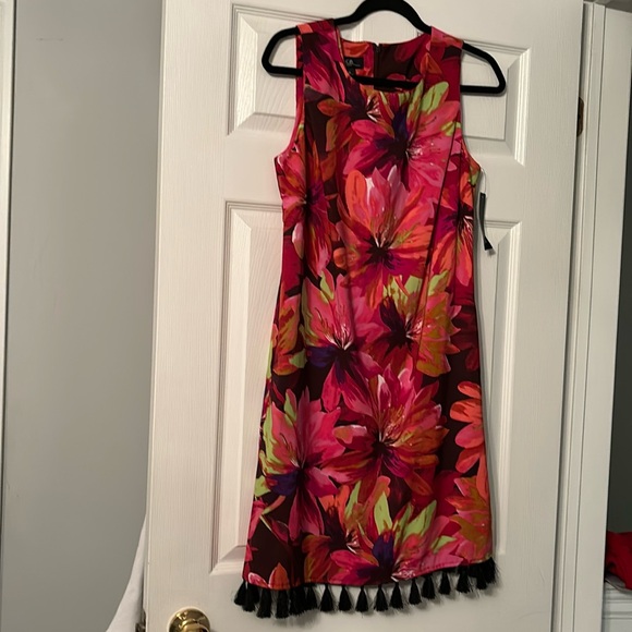 Floral sleeveless dress - Picture 1 of 4